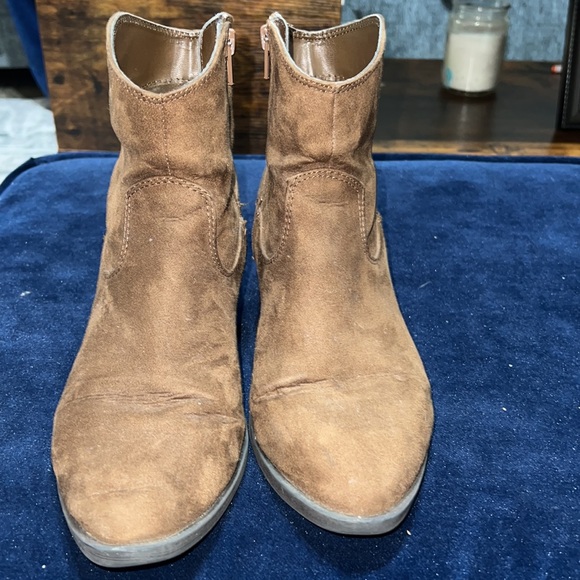 Forever21 Brown Boot Womens size 9 - Picture 2 of 4